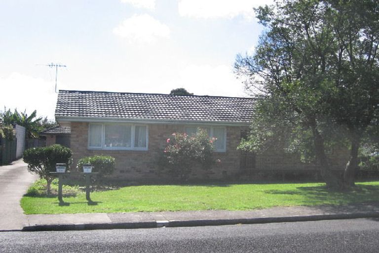 Photo of property in 2/3 Lansdown Avenue, Papatoetoe, Auckland, 2025