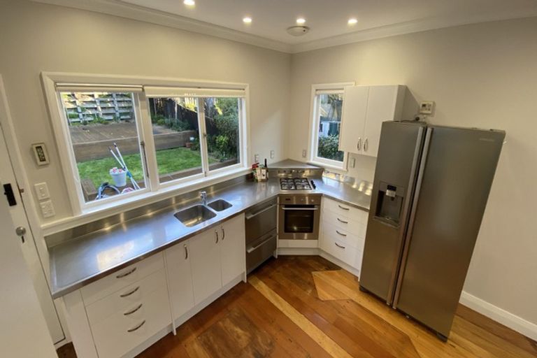 Photo of property in 3 Dee Street, Island Bay, Wellington, 6023