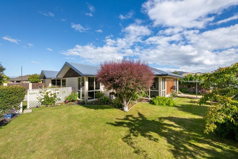 Photo of property in 2 De Castro Drive, Blenheim, 7201
