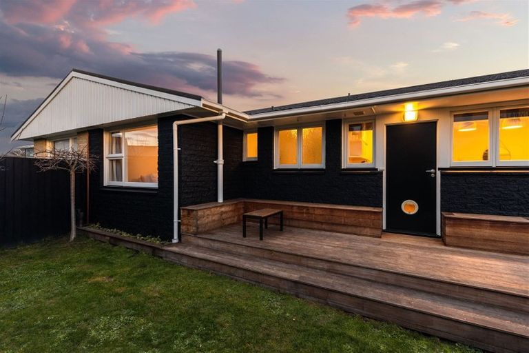 Photo of property in 1/1 Ketton Place, St Albans, Christchurch, 8052