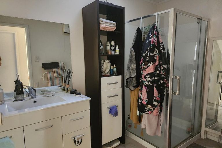 Photo of property in 1/18 Kentigern Close, Pakuranga, Auckland, 2010