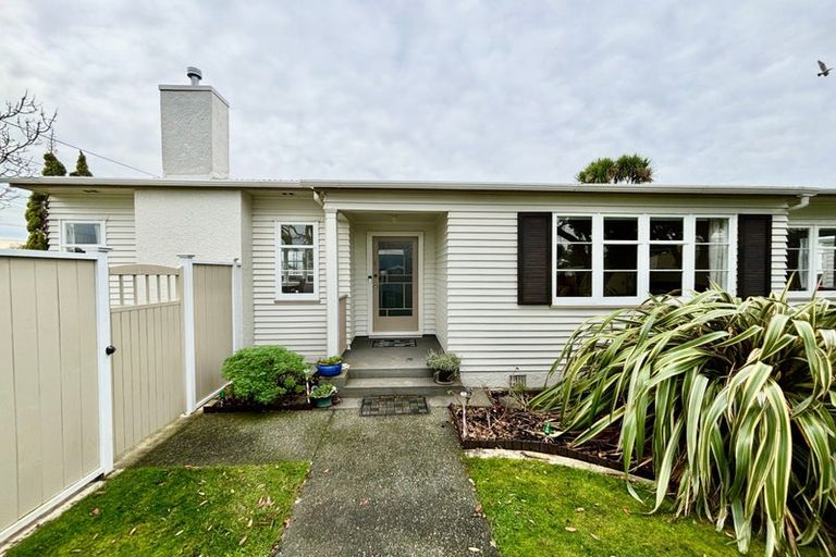 Photo of property in 1 Russell Street, Waterloo, Lower Hutt, 5011