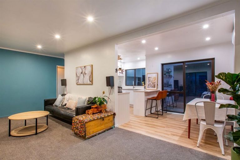 Photo of property in 63 Omapere Street, Whitby, Porirua, 5024