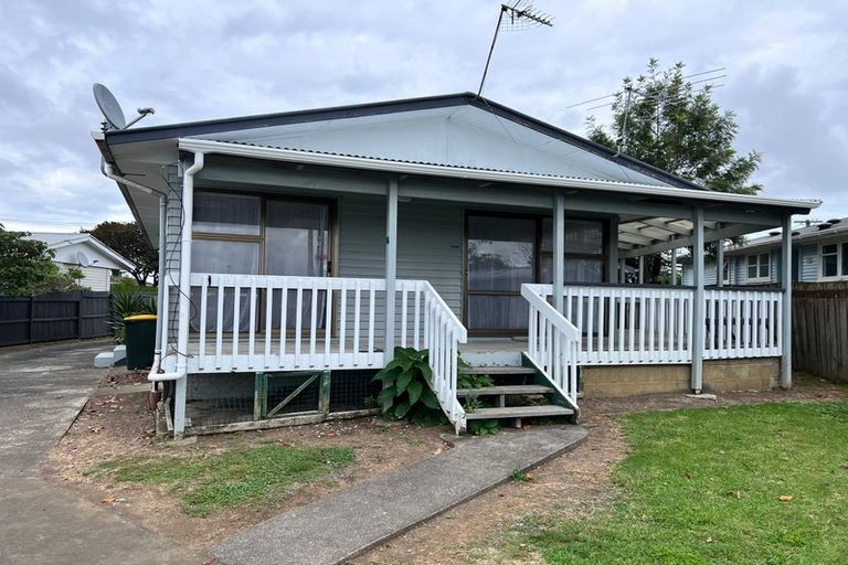 Photo of property in 90 Friedlanders Road, Manurewa, Auckland, 2102