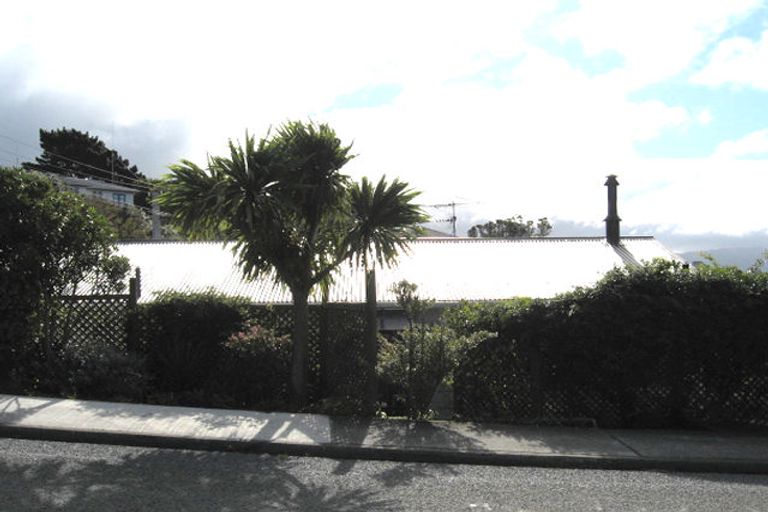 Photo of property in 60 Link Road, Newlands, Wellington, 6037