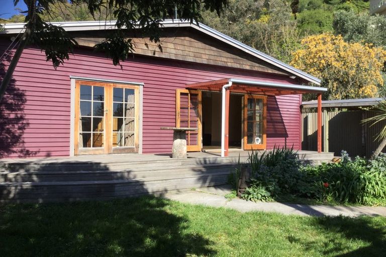 Photo of property in 1/8 Nayland Street, Sumner, Christchurch, 8081