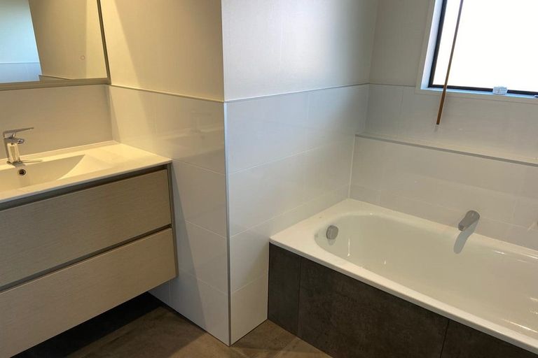 Photo of property in 1/2 Lysander Crescent, Beach Haven, Auckland, 0626