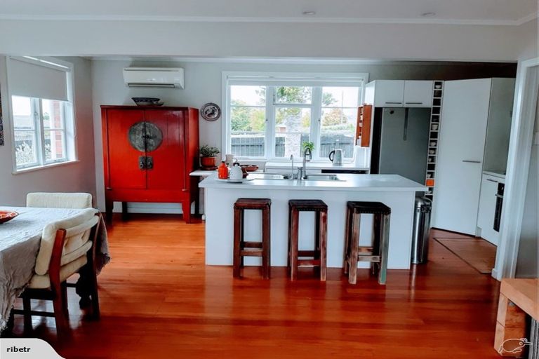 Photo of property in 2 Jutland Road, Pukekohe, 2120