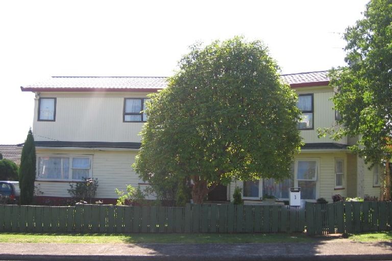Photo of property in 1 Lansdown Avenue, Papatoetoe, Auckland, 2025