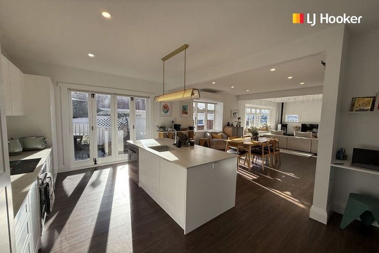 Photo of property in 104 Forbury Road, Saint Clair, Dunedin, 9012