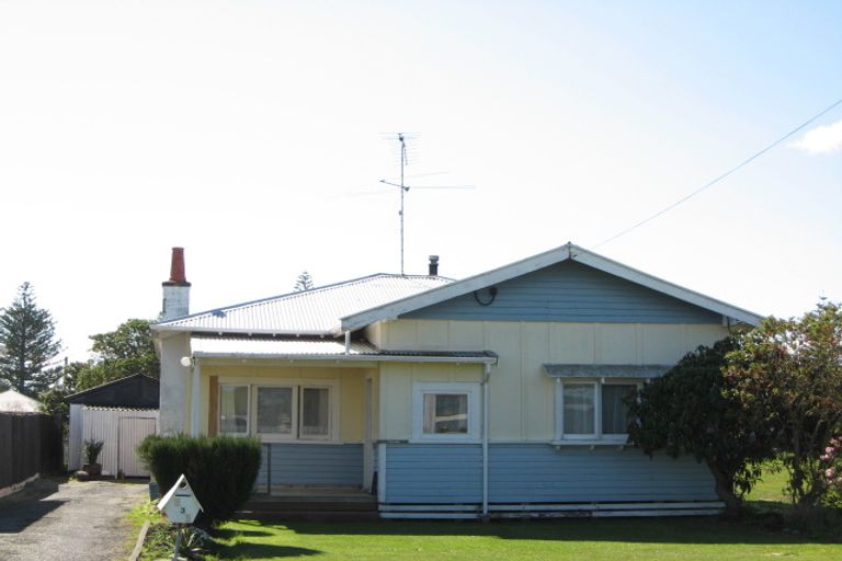 Photo of property in 135 Lucknow Street, Wairoa, 4108