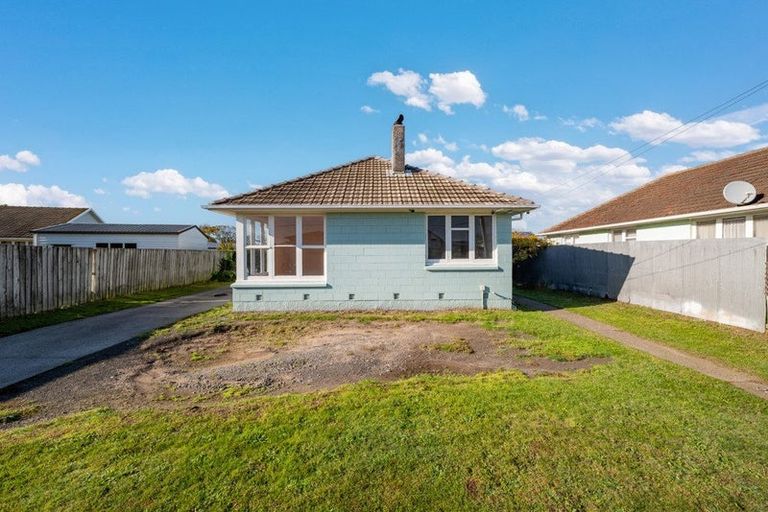 Photo of property in 32 Carisbrooke Street, Aranui, Christchurch, 8061
