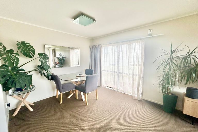 Photo of property in 300 Mitchell Street, Brooklyn, Wellington, 6021