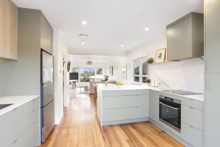 Photo of property in 31 Renata Crescent, Te Atatu Peninsula, Auckland, 0610