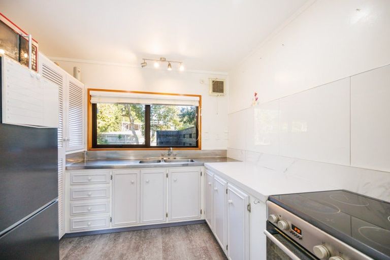 Photo of property in 2/341 College Street, West End, Palmerston North, 4410