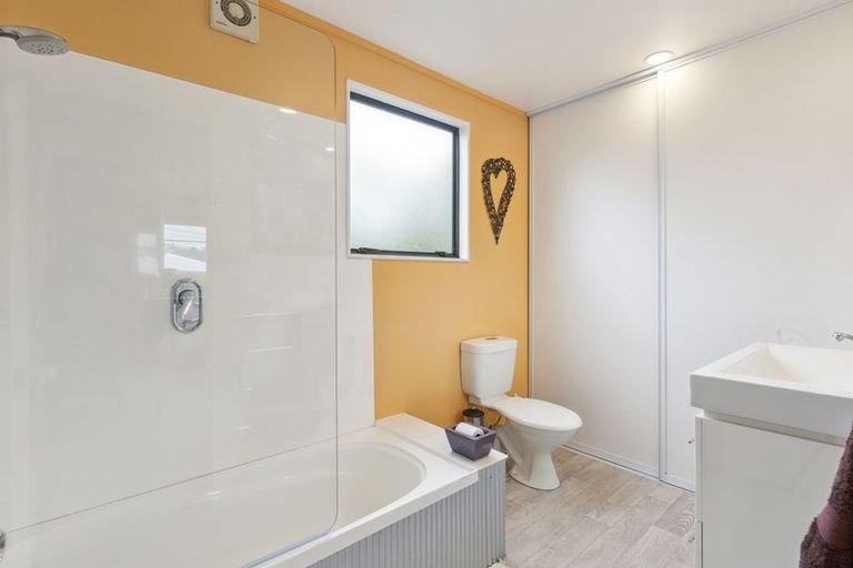 Photo of property in 5a Percival Road, Paraparaumu Beach, Paraparaumu, 5032