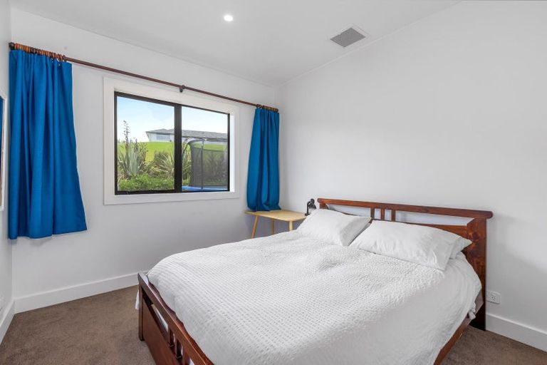 Photo of property in 39 Bayview Park Lane, Orewa, 0931