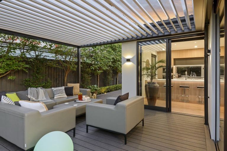 Photo of property in 51 Innes Road, St Albans, Christchurch, 8052