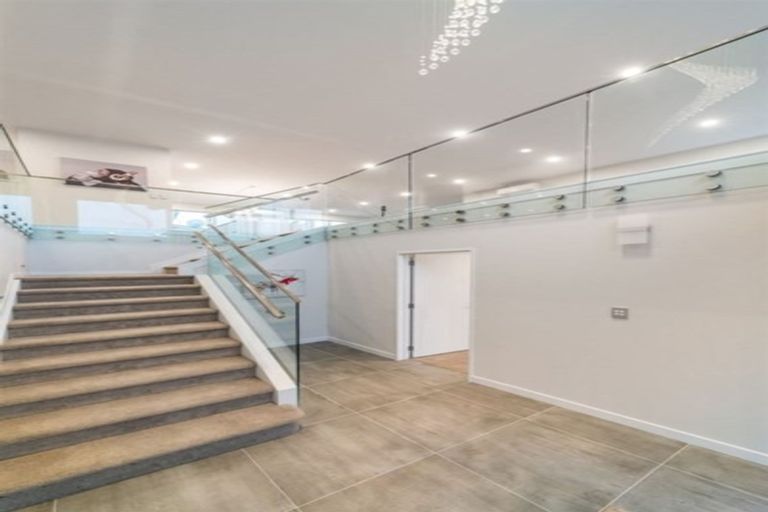 Photo of property in 15 Parkview Drive, Gulf Harbour, Whangaparaoa, 0930