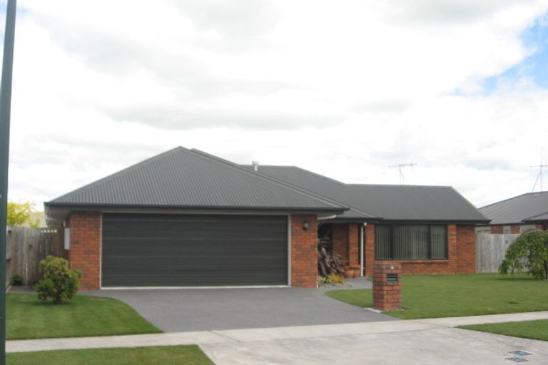 Photo of property in 35 Oaklands Drive, Cambridge, 3434