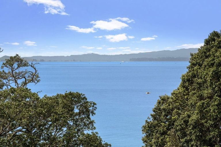 Photo of property in 4/5d The Promenade, Takapuna, Auckland, 0622