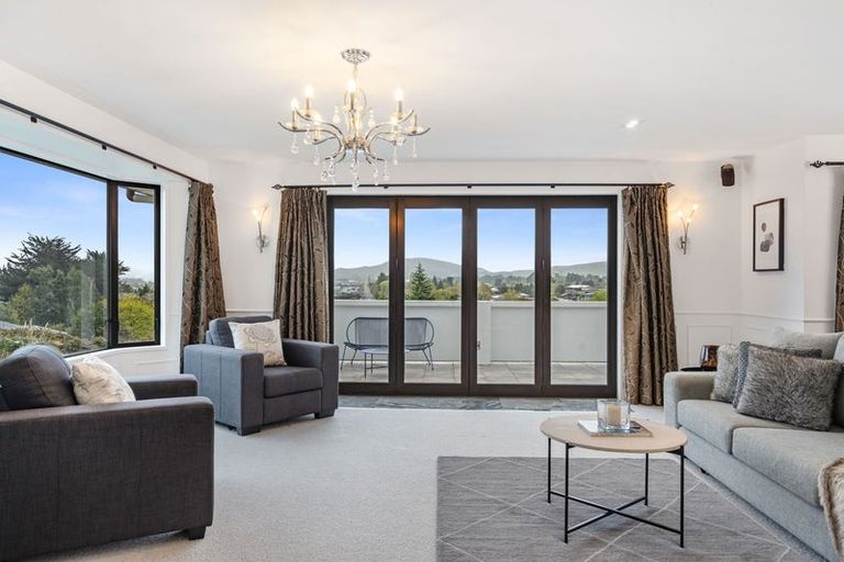 Photo of property in 214 Gladstone Road North, Mosgiel, 9024