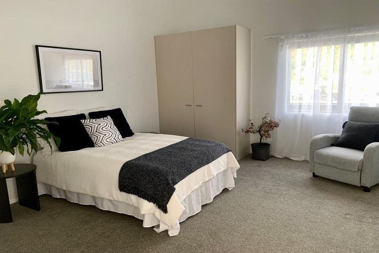 Photo of property in 1/9 Broderick Road, Johnsonville, Wellington, 6037