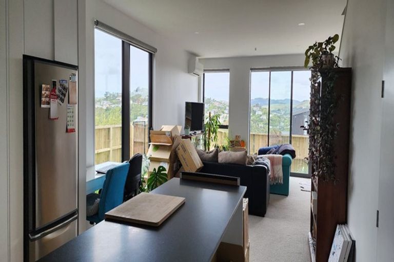 Photo of property in 15/62u Spenmoor Street, Newlands, Wellington, 6037