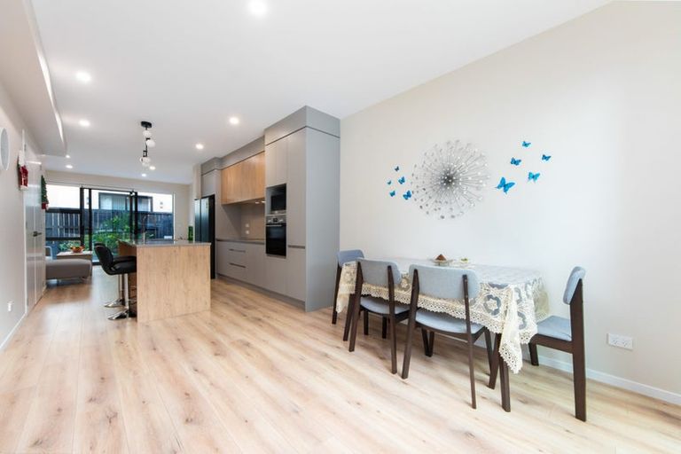Photo of property in 19 Peihana Road, Hobsonville, Auckland, 0616