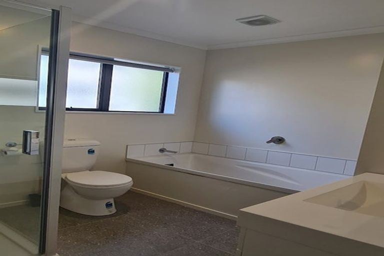 Photo of property in 49 Melksham Drive, Churton Park, Wellington, 6037