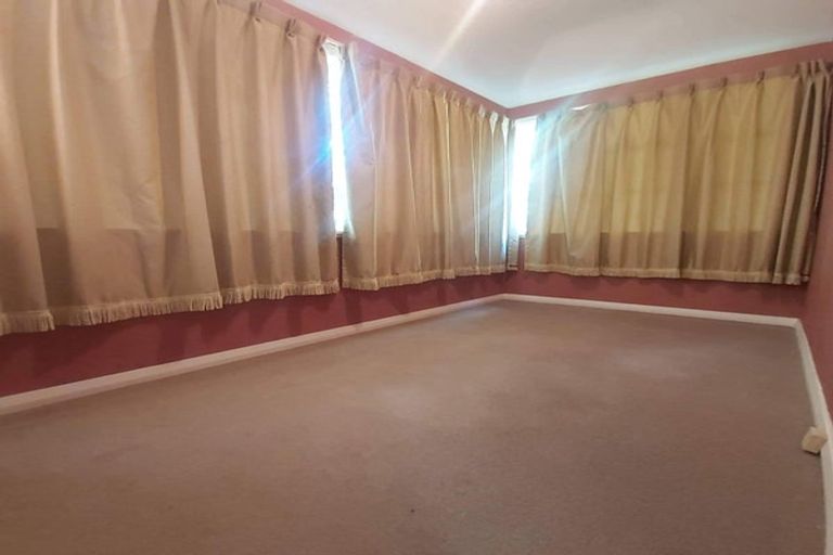 Photo of property in 12 Rowe Place, Burwood, Christchurch, 8061