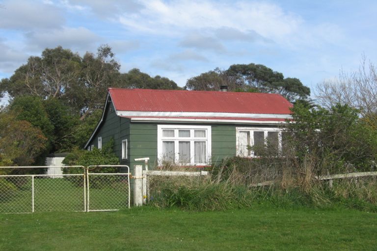 Photo of property in 23 Puketea Street, Tokomaru, Palmerston North, 4474