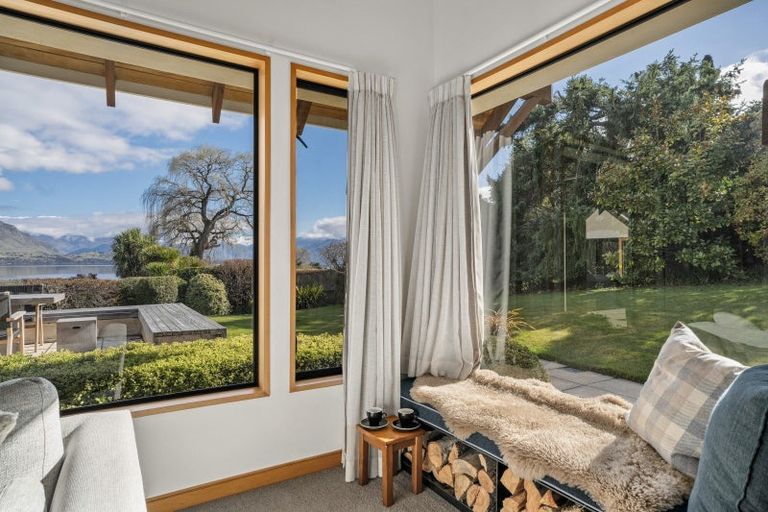 Photo of property in 186 Beacon Point Road, Wanaka, 9305