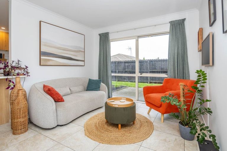 Photo of property in 12 Flora Way, Rototuna, Hamilton, 3210