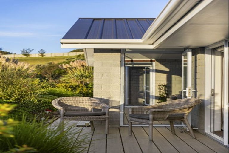 Photo of property in 3 Kissling Terrace, Pyes Pa, Tauranga, 3112