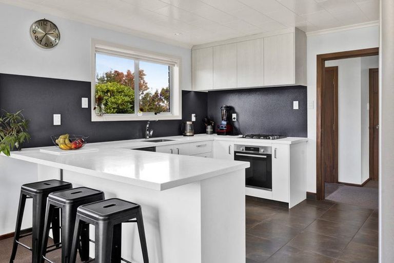 Photo of property in 18 Oberon Street, Stratford, 4332