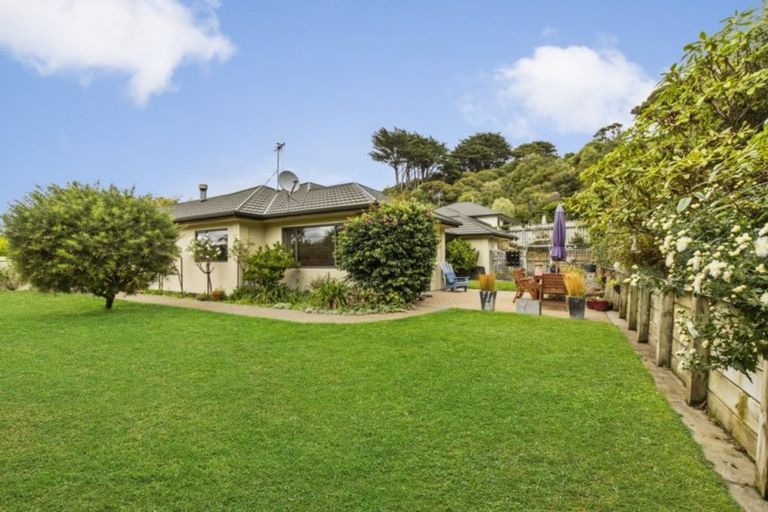 Photo of property in 4 Gybe Place, Whitby, Porirua, 5024