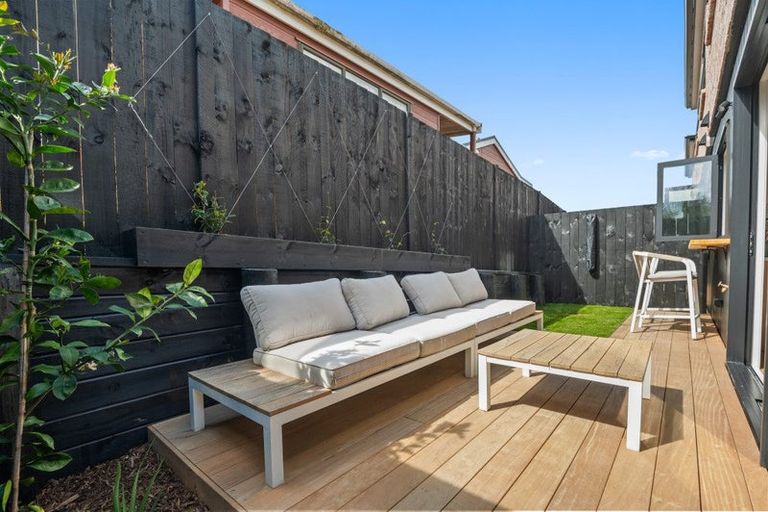 Photo of property in 43b Palmyra Way, Half Moon Bay, Auckland, 2012