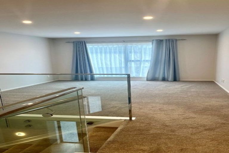 Photo of property in 26c Amberley Avenue, Te Atatu South, Auckland, 0610