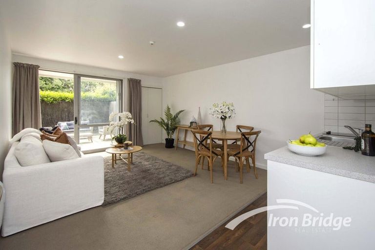 Photo of property in 2/126 Nursery Road, Linwood, Christchurch, 8011