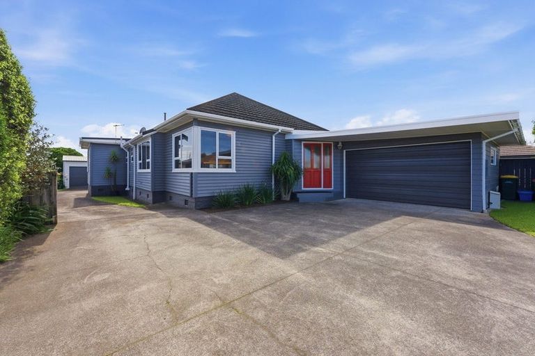 Photo of property in 327 Carrington Street, Vogeltown, New Plymouth, 4310