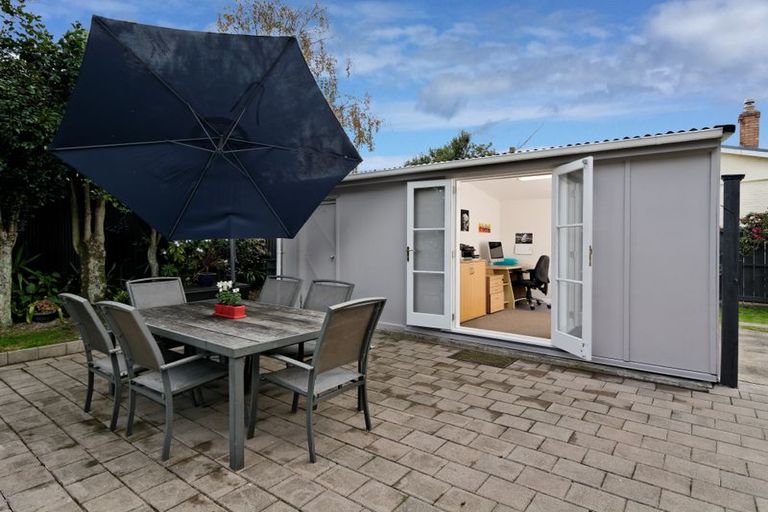 Photo of property in 7 Hinekohu Street, New Lynn, Auckland, 0600