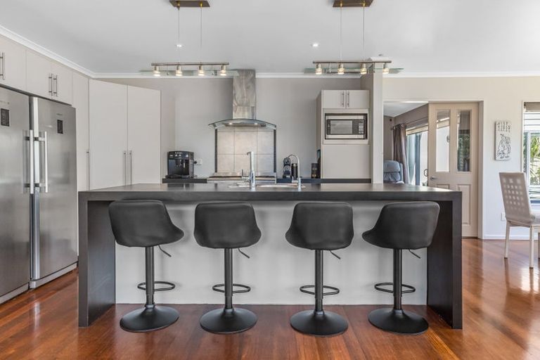 Photo of property in 101 Regent Drive, Paraparaumu Beach, Paraparaumu, 5032