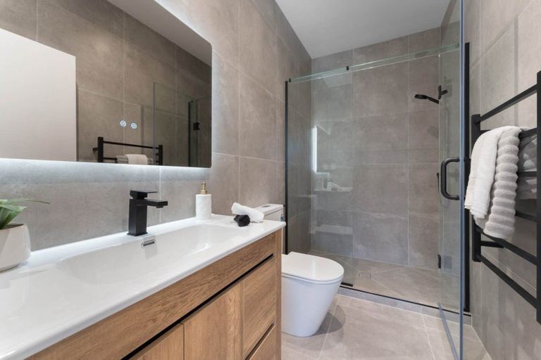 Photo of property in 18 Papai Lane, Massey, Auckland, 0614