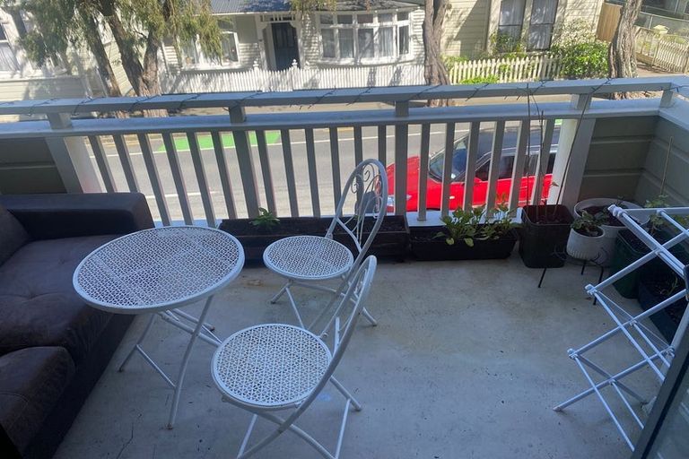 Photo of property in 132 Aro Street, Aro Valley, Wellington, 6021