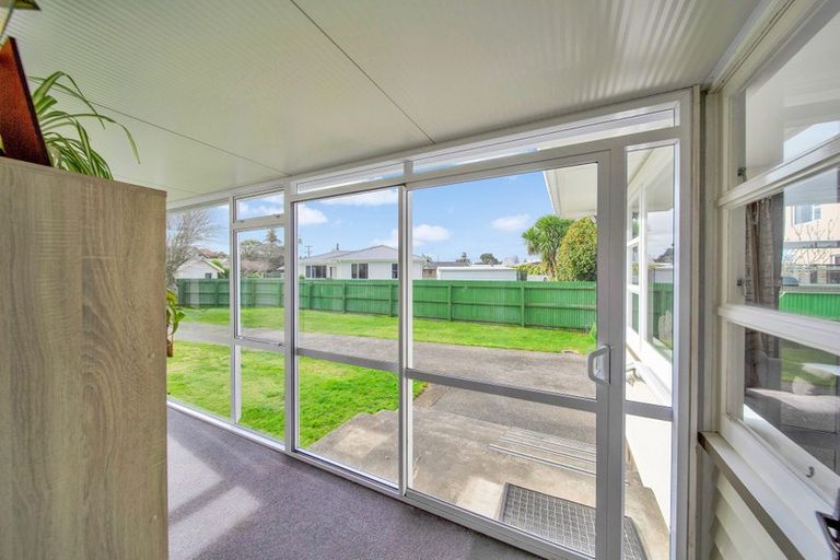 Photo of property in 21 Puriri Street, Hawera, 4610