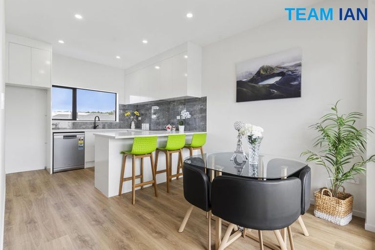 Photo of property in 3/68 Smythe Road, Henderson, Auckland, 0612