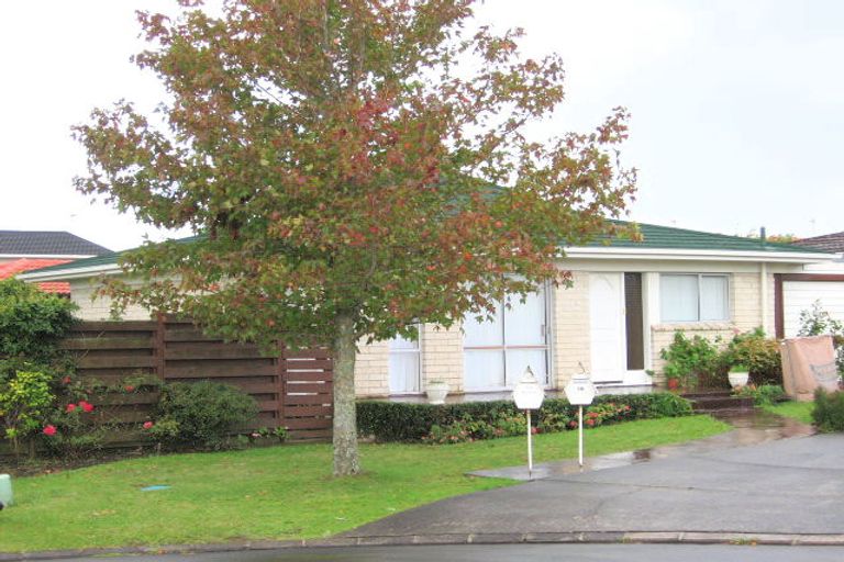 Photo of property in 1/9 Bungalore Place, Half Moon Bay, Auckland, 2012