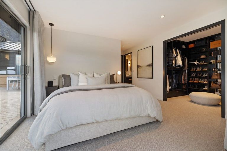 Photo of property in 6 Jacks Point Rise, Jacks Point, Queenstown, 9371
