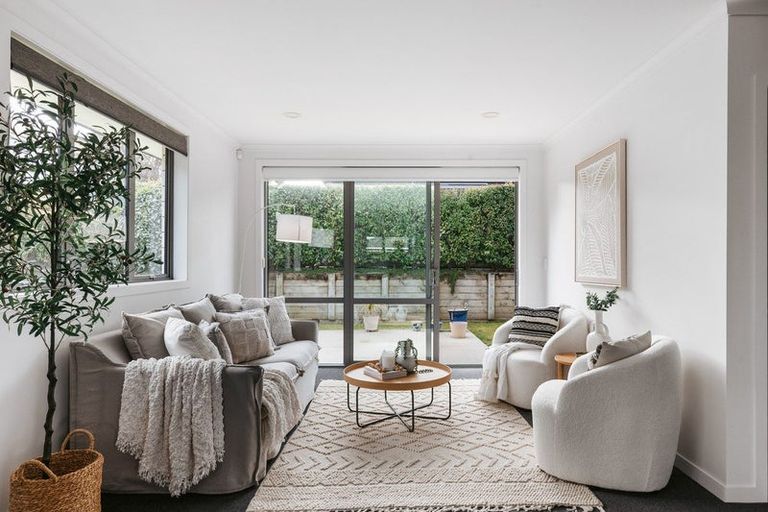 Photo of property in Waterview Estate, 2/4 Greystone Place, Omokoroa, 3114